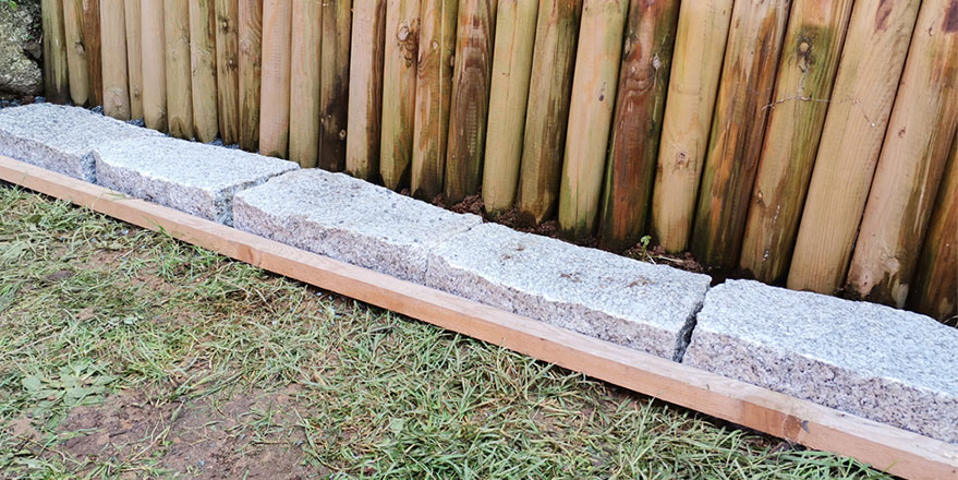 44-erste-reihe-legen-diy-trockenmauer-final-4 Erste Reihe einer Trockenmauer