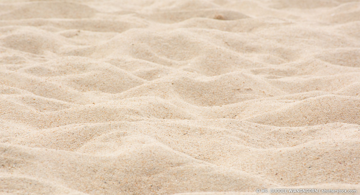 Quarzsand zur Fläche ausgebreitet