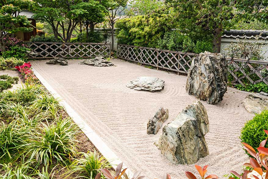 7-Bild_Zen-Garten-3 Steinfläche in einem Zen-Garten