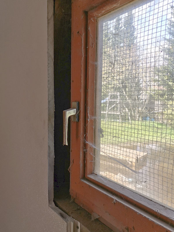 45-verschalung-um-fenster-8ZZTe8TKYPExAO Verschalung um ein renoviertes Fenster